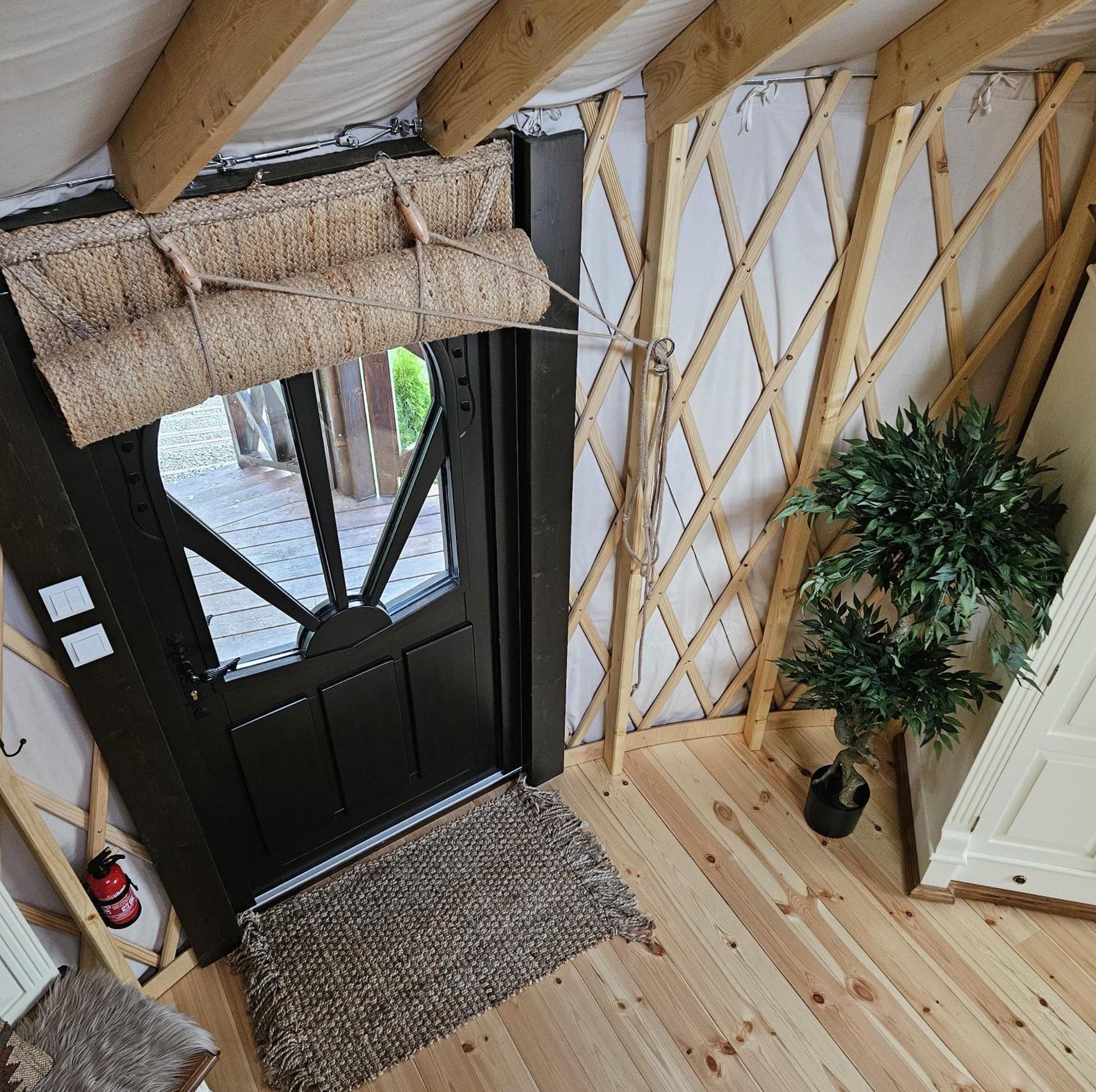 Jurta Na Wypasie - Luksusowy Namiot Z Widokiem Na Gory - Jacuzzi, Sauna, Split Ac, Private, Star View Zakopane Bagian luar foto