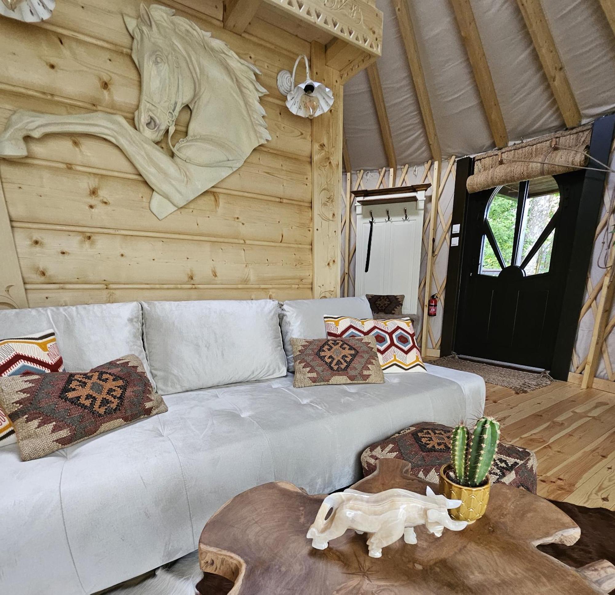 Jurta Na Wypasie - Luksusowy Namiot Z Widokiem Na Gory - Jacuzzi, Sauna, Split Ac, Private, Star View Zakopane Bagian luar foto