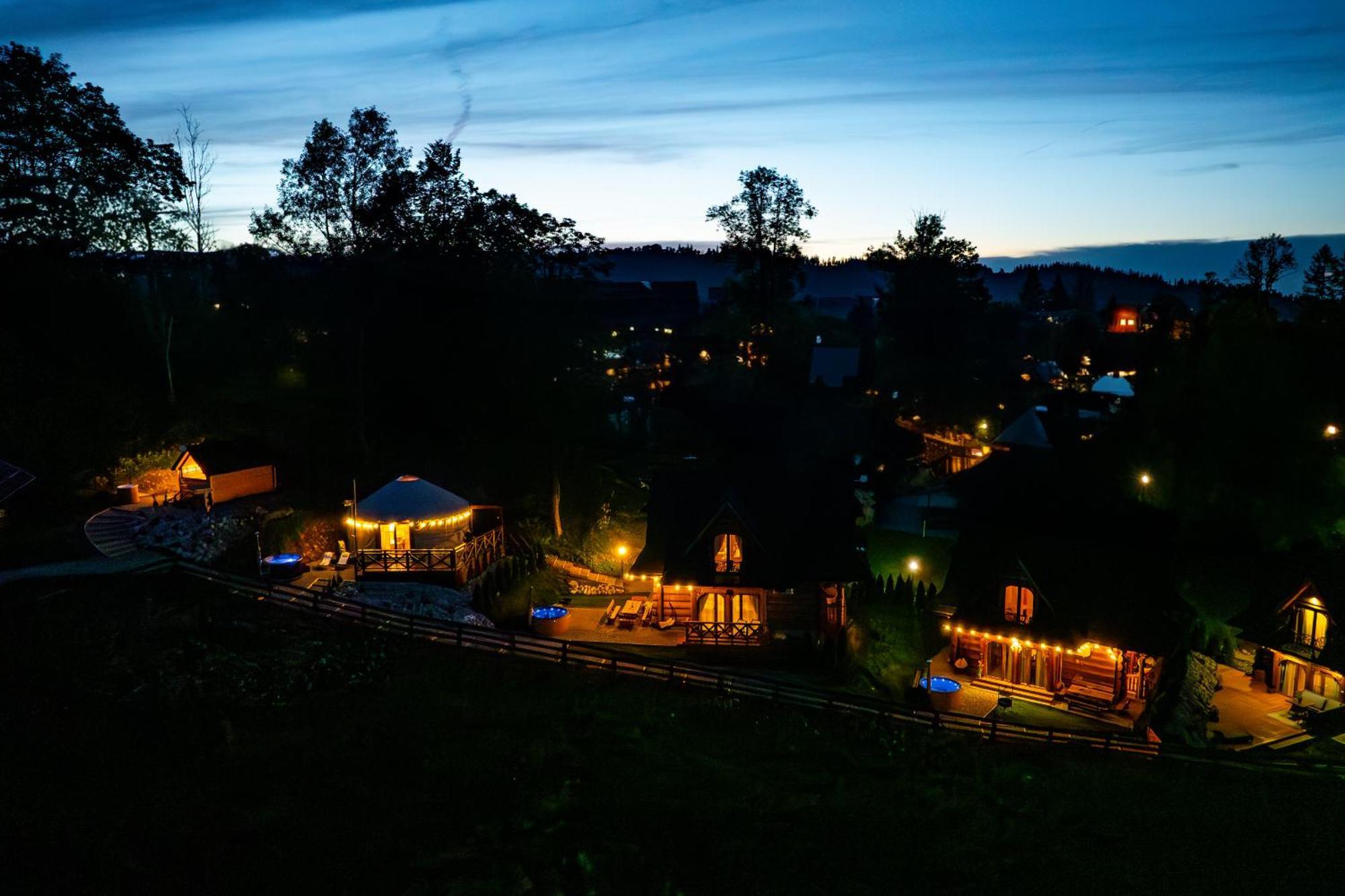 Jurta Na Wypasie - Luksusowy Namiot Z Widokiem Na Gory - Jacuzzi, Sauna, Split Ac, Private, Star View Zakopane Bagian luar foto