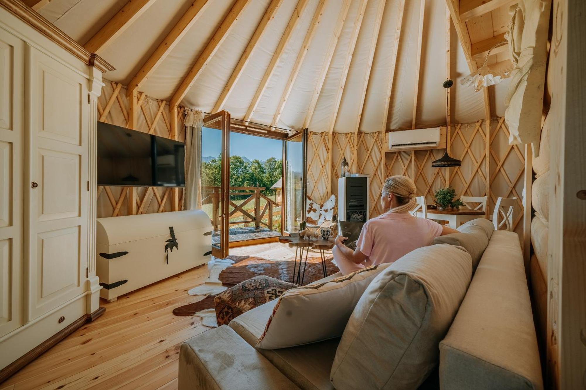 Jurta Na Wypasie - Luksusowy Namiot Z Widokiem Na Gory - Jacuzzi, Sauna, Split Ac, Private, Star View Zakopane Bagian luar foto