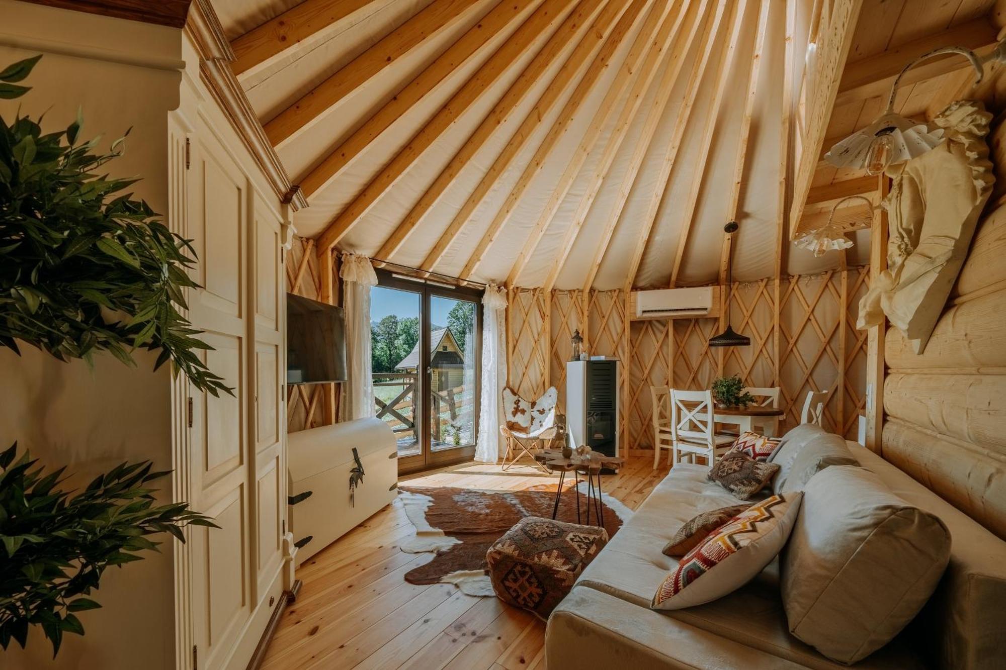 Jurta Na Wypasie - Luksusowy Namiot Z Widokiem Na Gory - Jacuzzi, Sauna, Split Ac, Private, Star View Zakopane Bagian luar foto